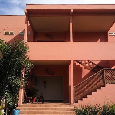 Pousada Recanto Do Cerrado Neropolis Exterior foto