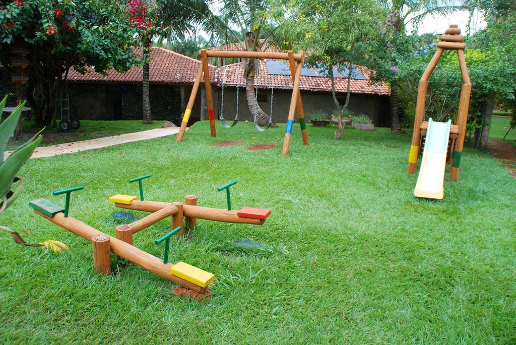 Pousada Recanto Do Cerrado Neropolis Exterior foto